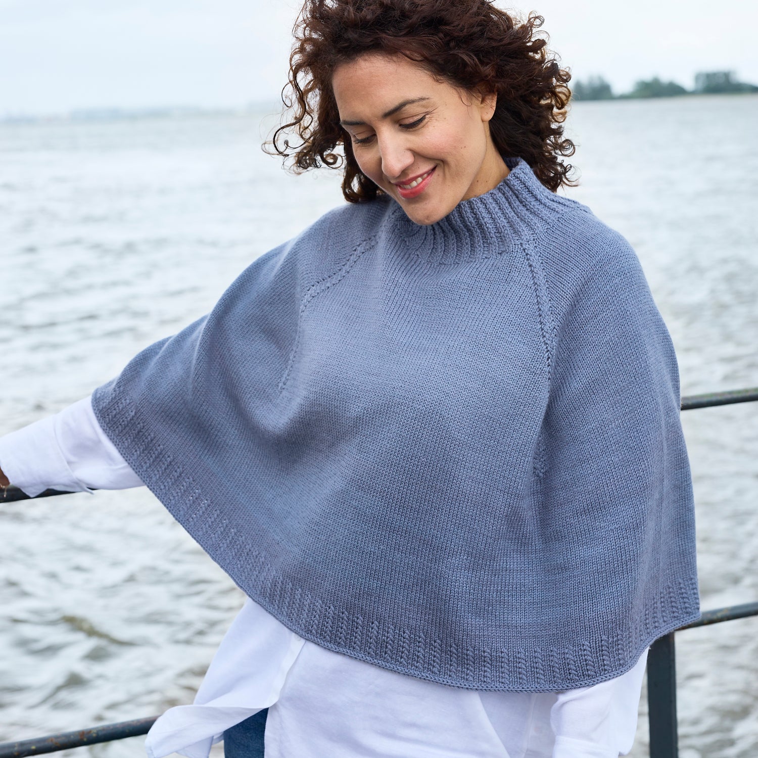 Modèle Poncho Ingatan