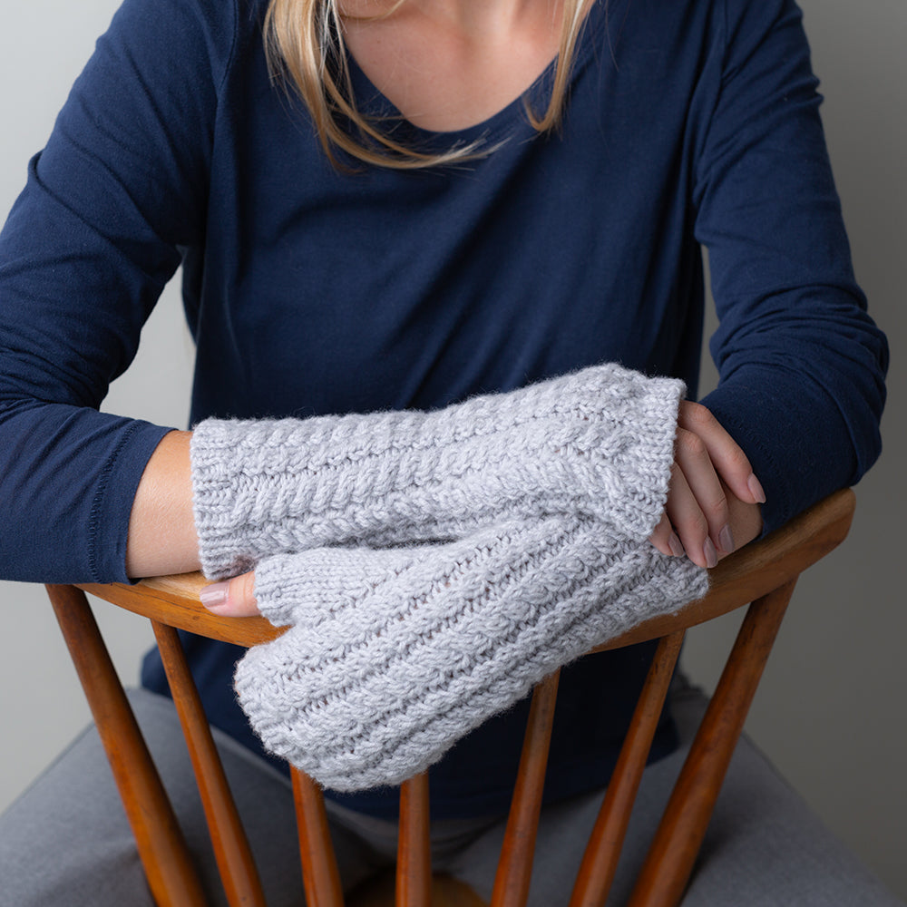 MODÈLE | TWINED MITTS