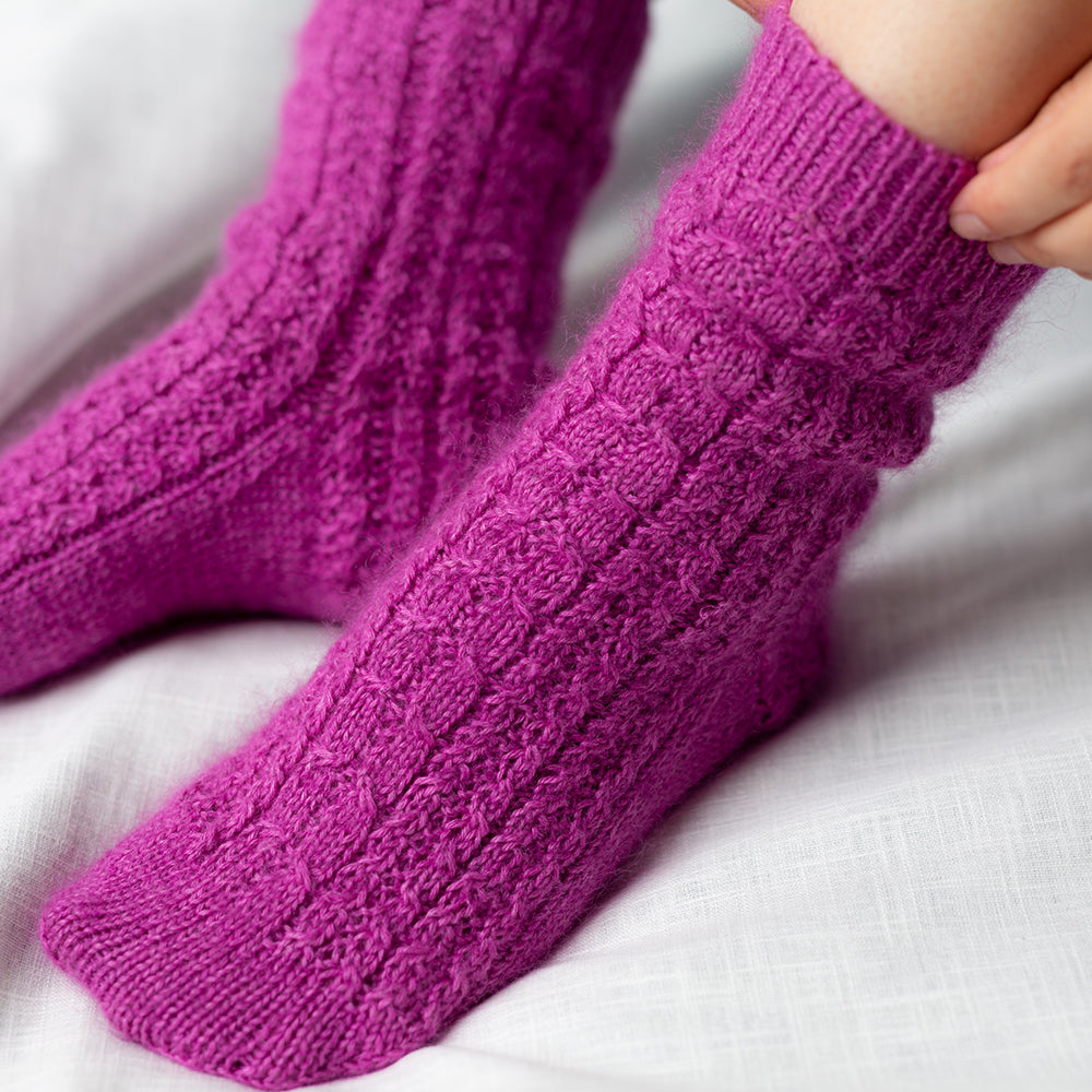 PATTERN | TENDER CURL SOCKS