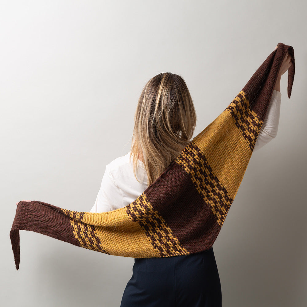 PATTERN | CAMPI DI MIELE SHAWL by Felicia Di Bono