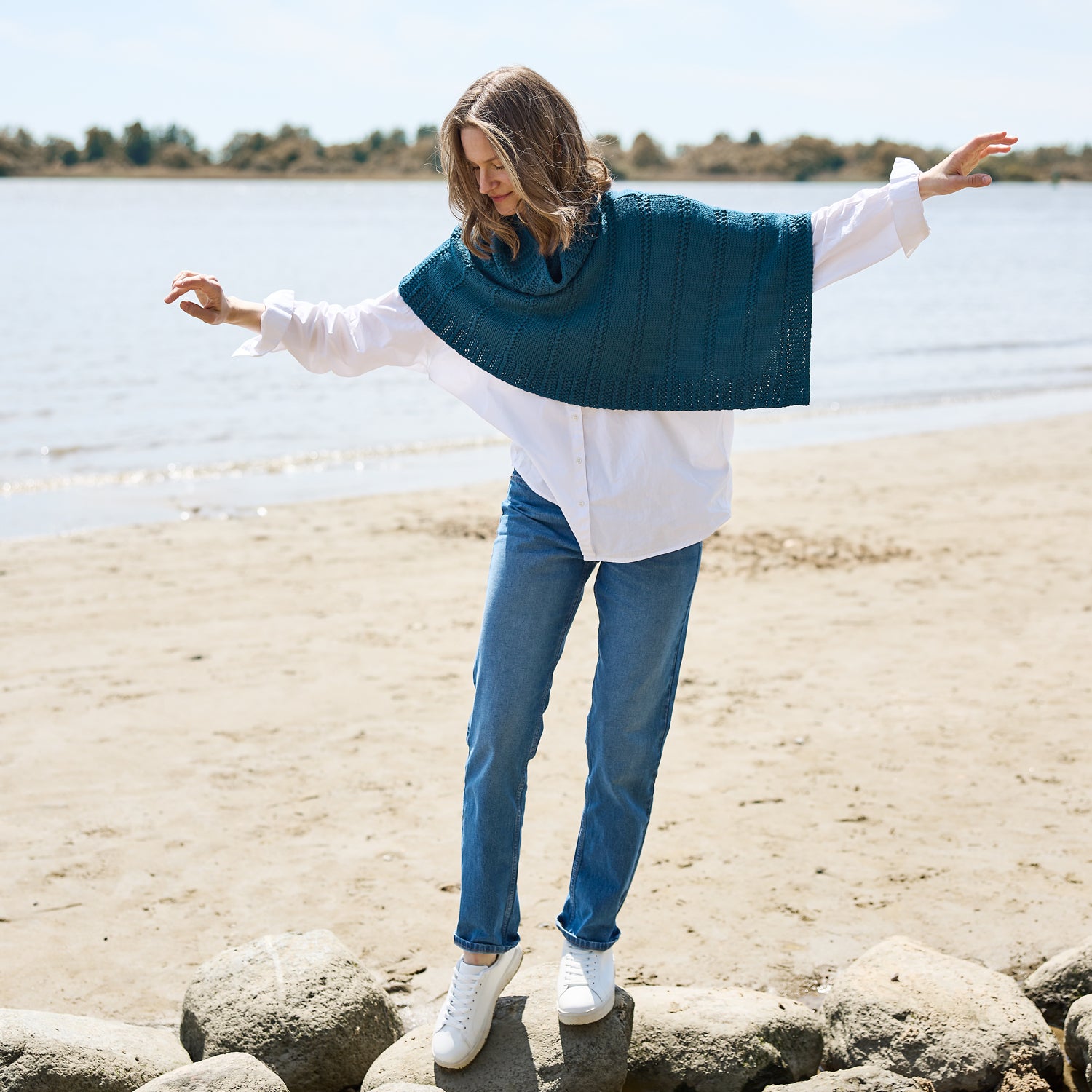 Modèle Poncho Tenang