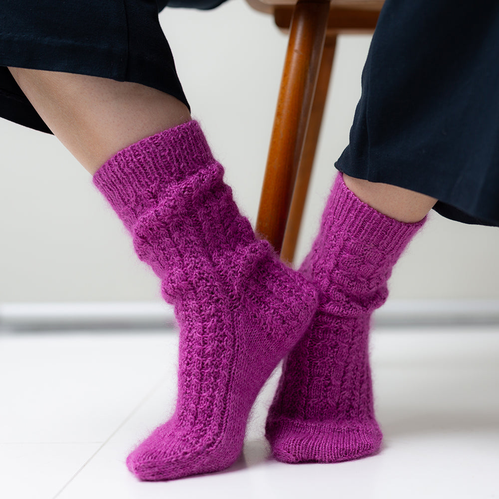 PATTERN | TENDER CURL SOCKS